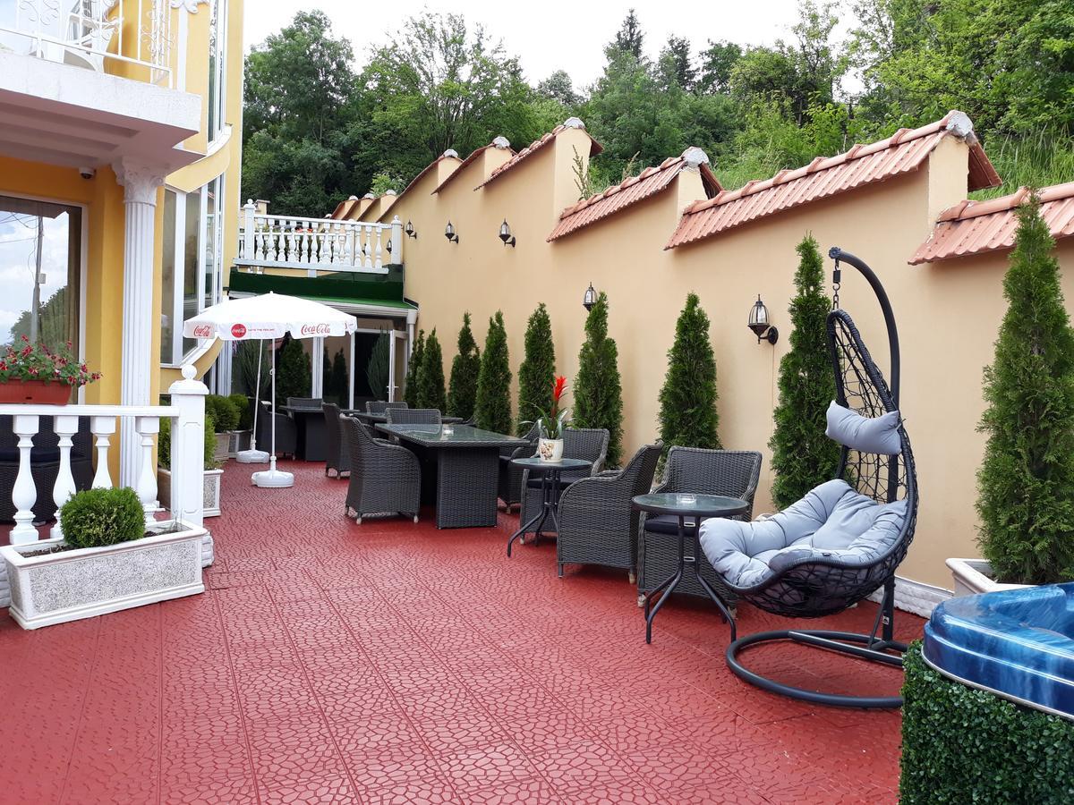 Hotel Dalia - Банкя Экстерьер фото
